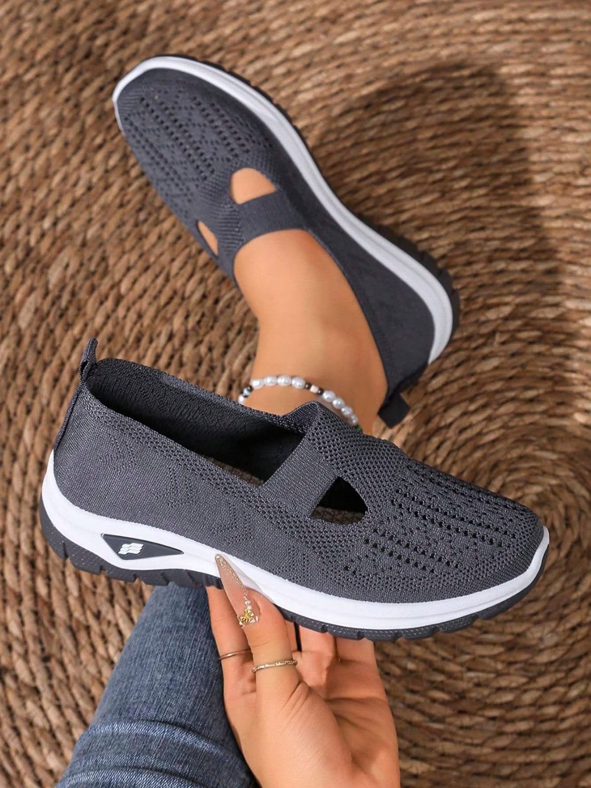 Women's Breathable Knit Slip-On Sneakers