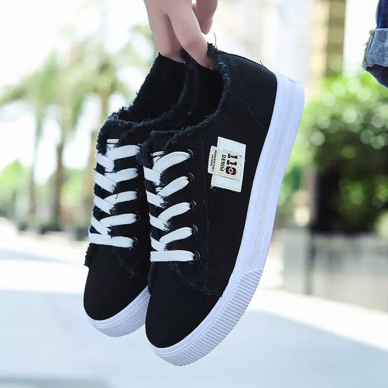 110 Denim Casual Sneakers