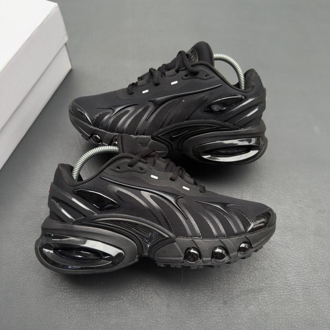Nike Air Max Dn Sneakers