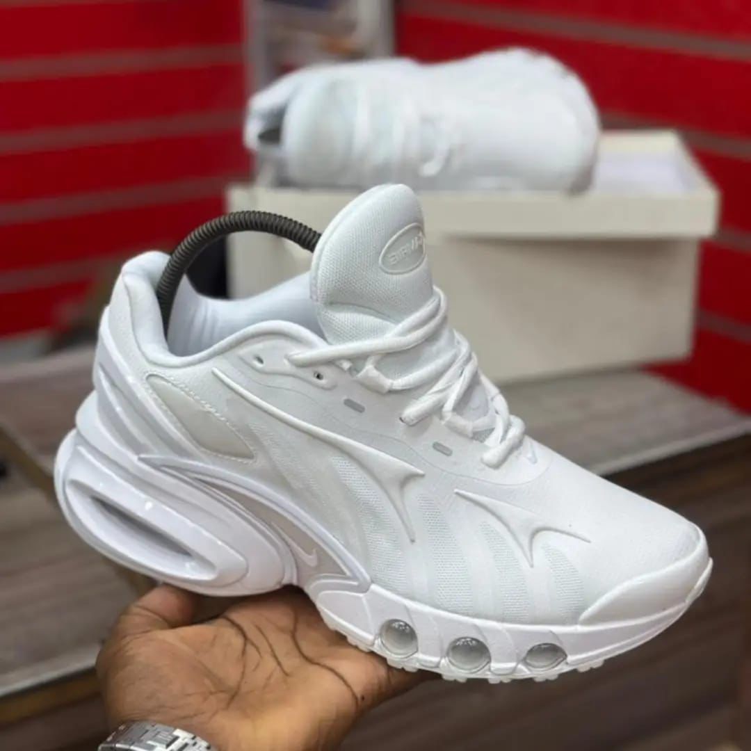 Nike Air Max Dn Sneakers