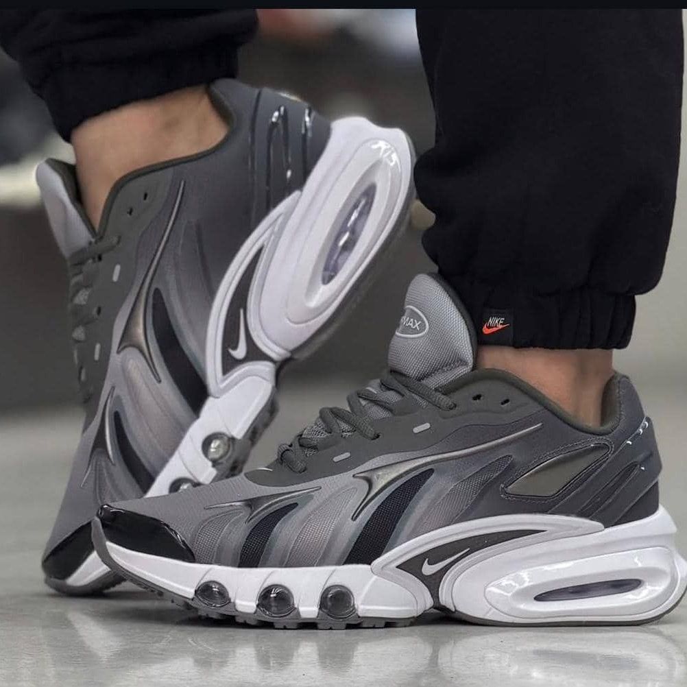 Nike Air Max Dn Sneakers
