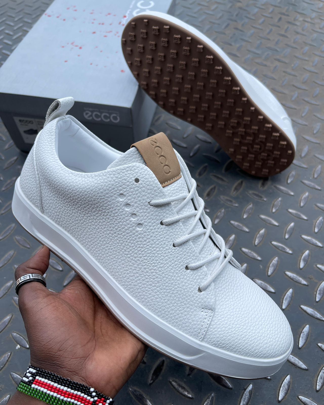 ECCO Men's Casual Leather Sneakers