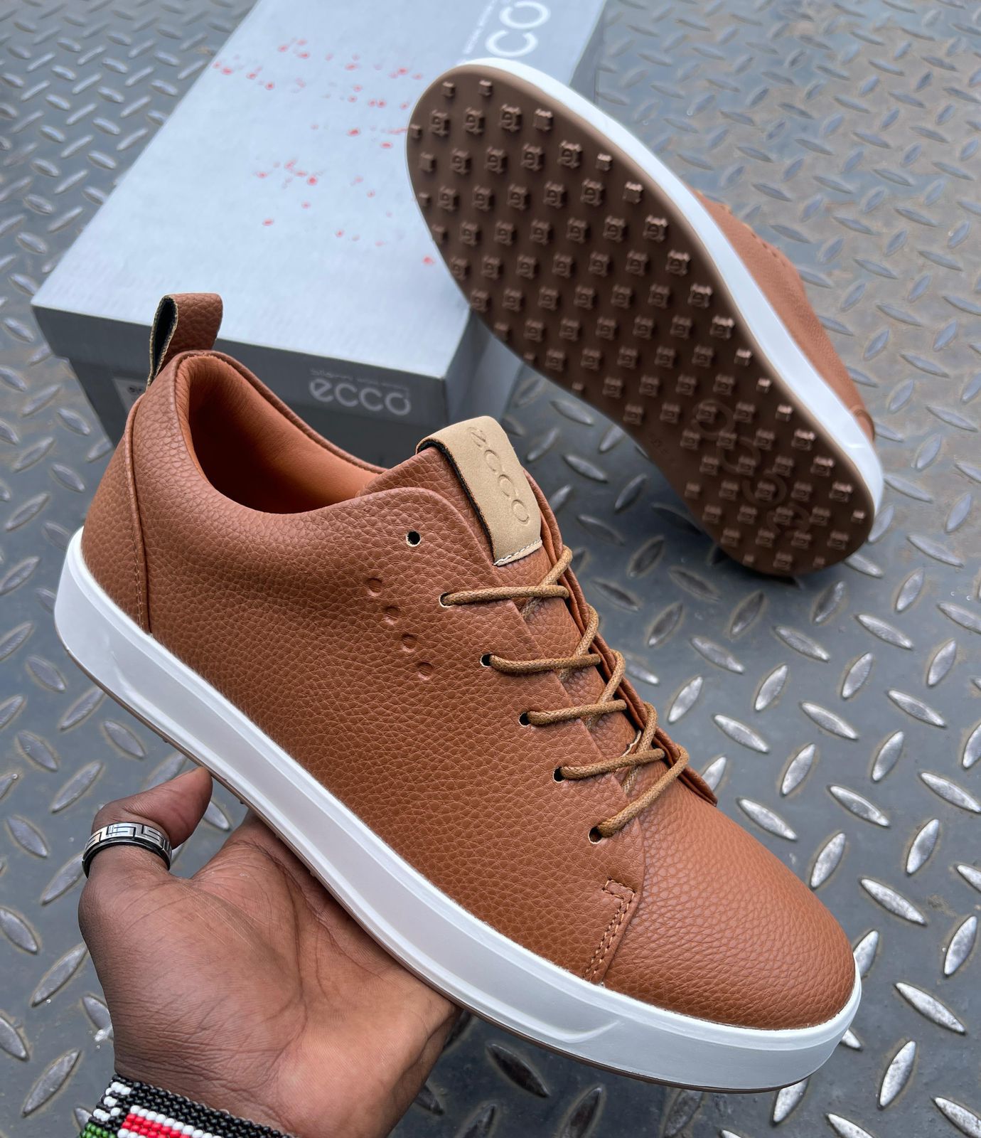 ECCO Men's Casual Leather Sneakers