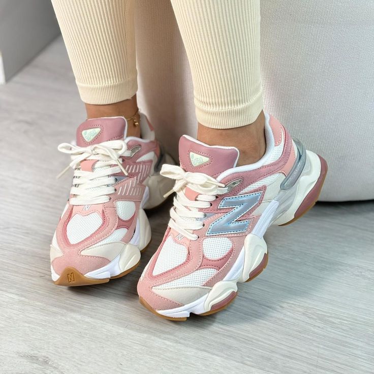 New Balance 9060 Chunky Sneakers - Peach / Dusty Pink