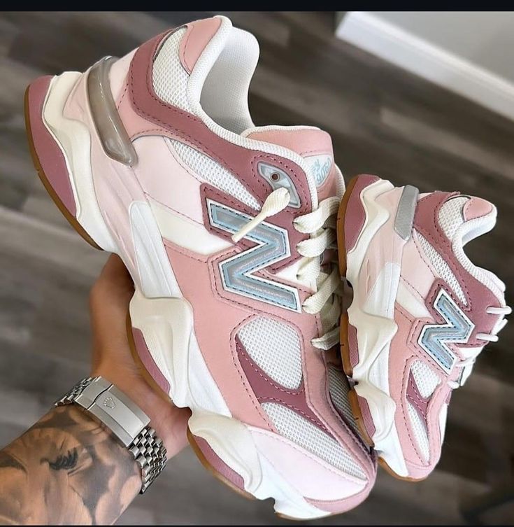 New Balance 9060 Chunky Sneakers - Peach / Dusty Pink