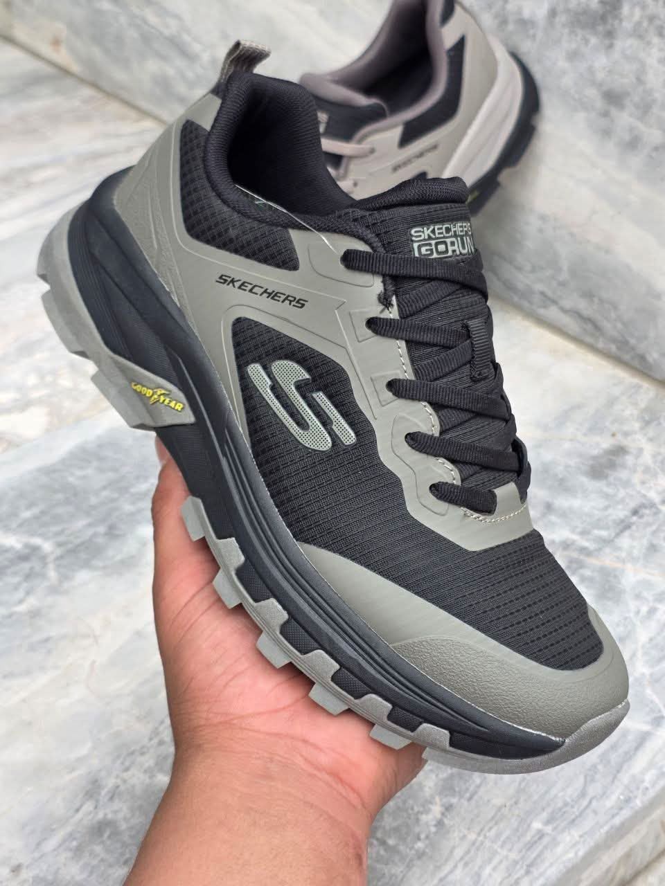 Skechers GORUN Trail Outdoor Sneakers