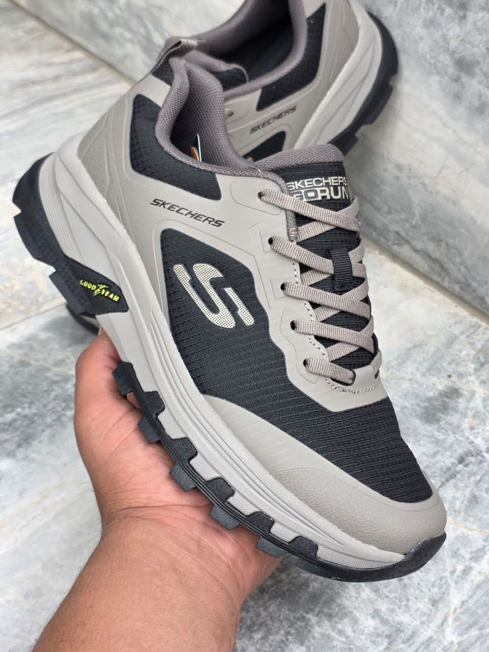 Skechers GORUN Trail Outdoor Sneakers