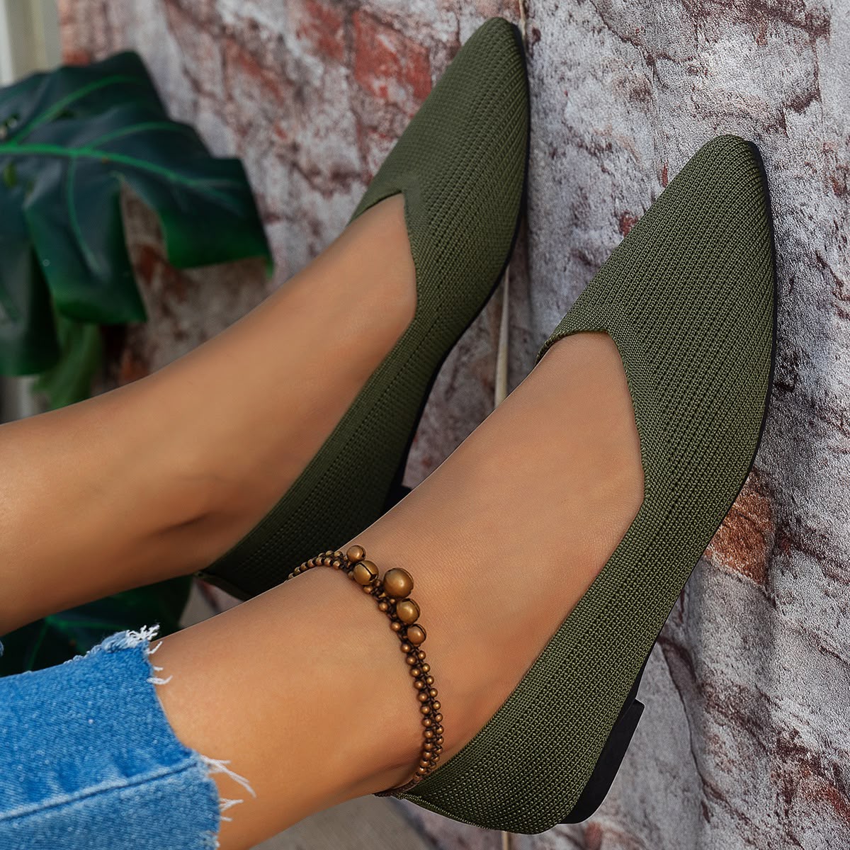Ladies Pointed Knitted Flats