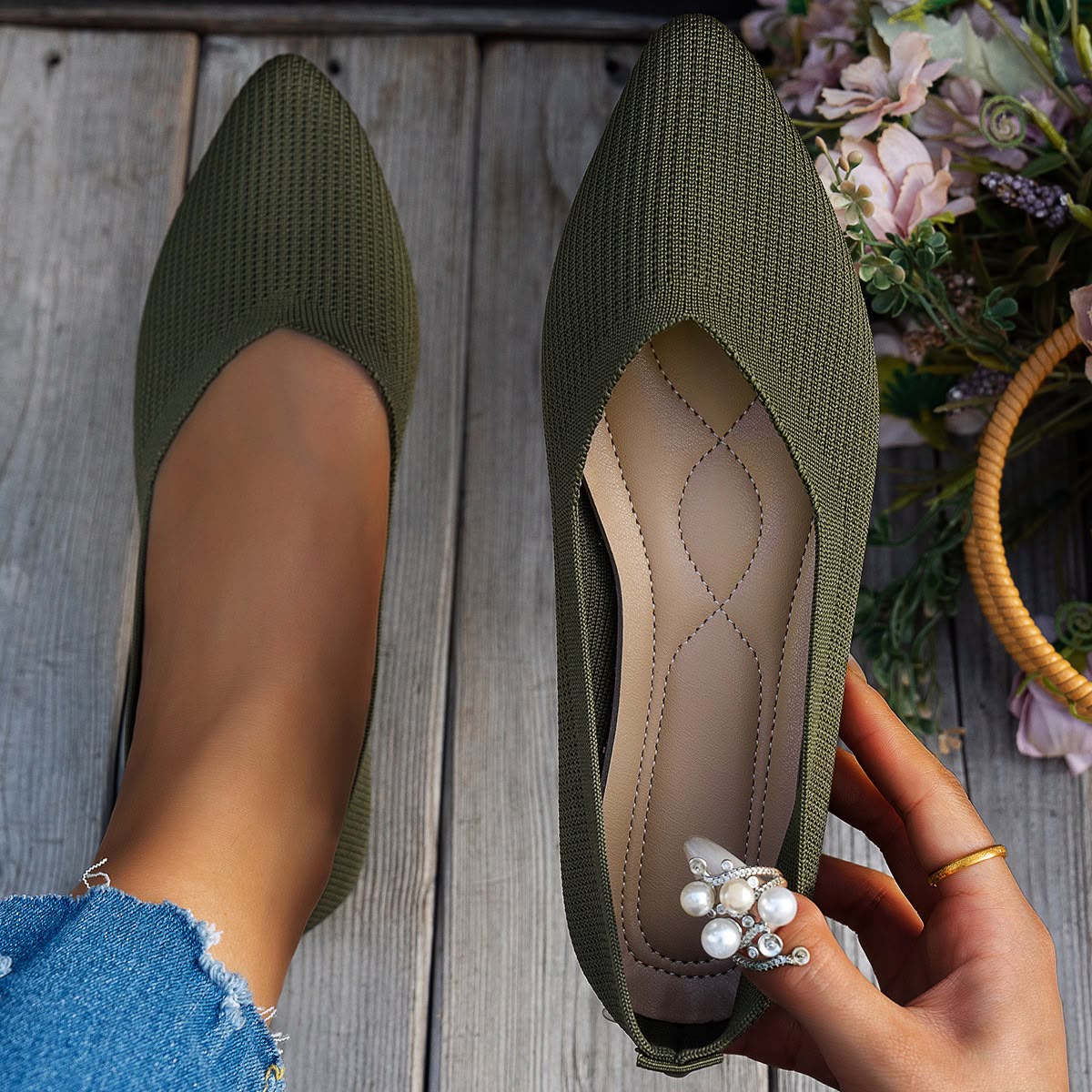 Ladies Pointed Knitted Flats