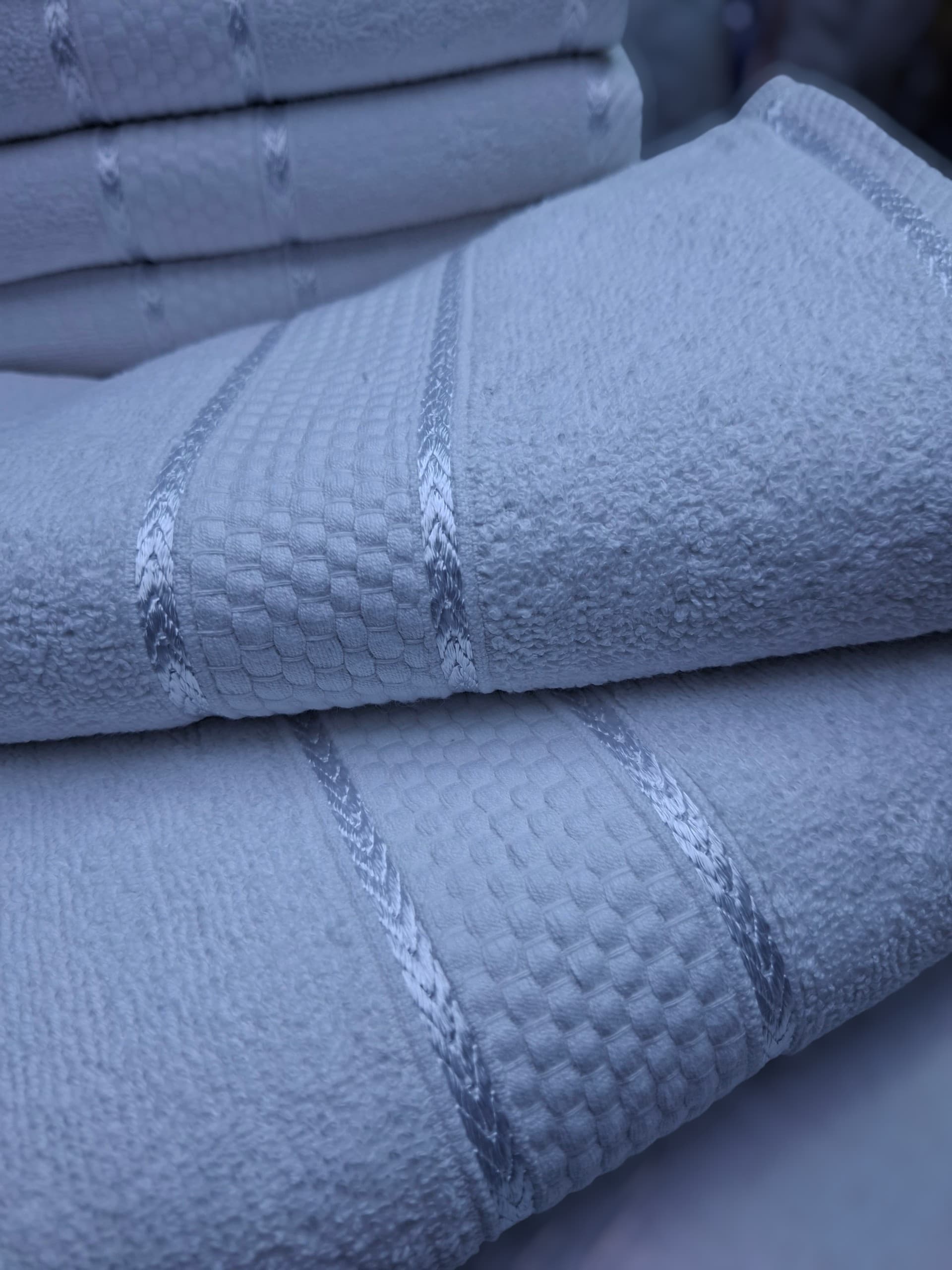 Prestige White large towels
